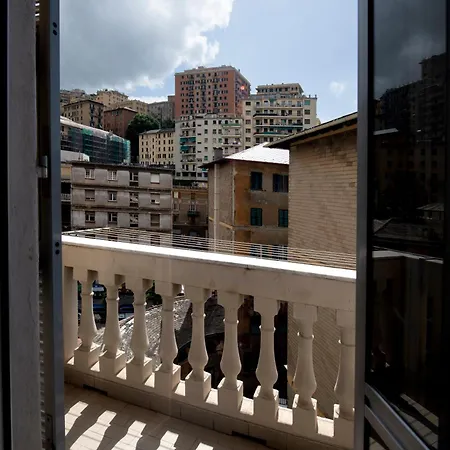 Apartman 271- Tearoom House - A 10minuti Dall'acquario Di *